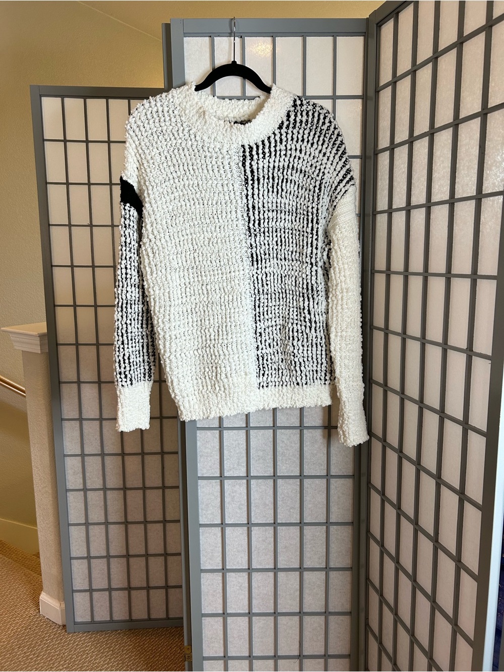 bobeau Ivory and Black Chunky Textured Crewneck Sweater